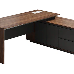 Стол руководителя на опорной сервисной правой тумбе