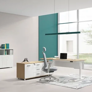 Стол руководителя на опорной левой тумбе, регулируемый по высоте