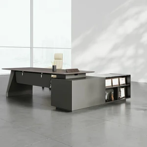 Стол руководителя на опорной левой тумбе