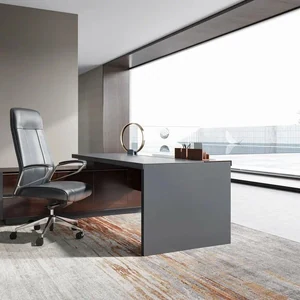 Стол руководителя, на опорной левой тумбе